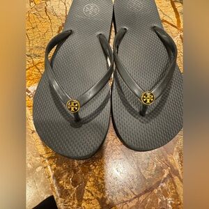 TORY BURCH THIN FLIP FLOPS